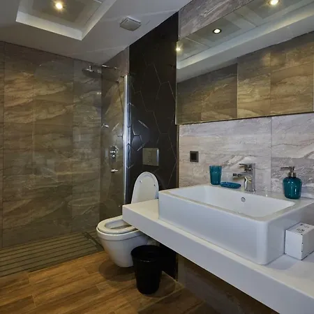 Otel Lara Suite's Camili (Dosemealti)
