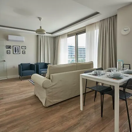 Otel Lara Suite's