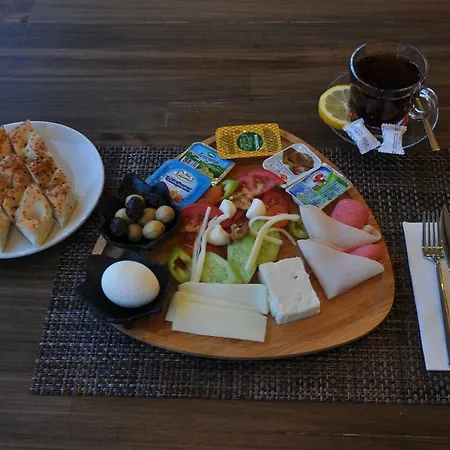 Otel Lara Suite's Camili (Dosemealti)